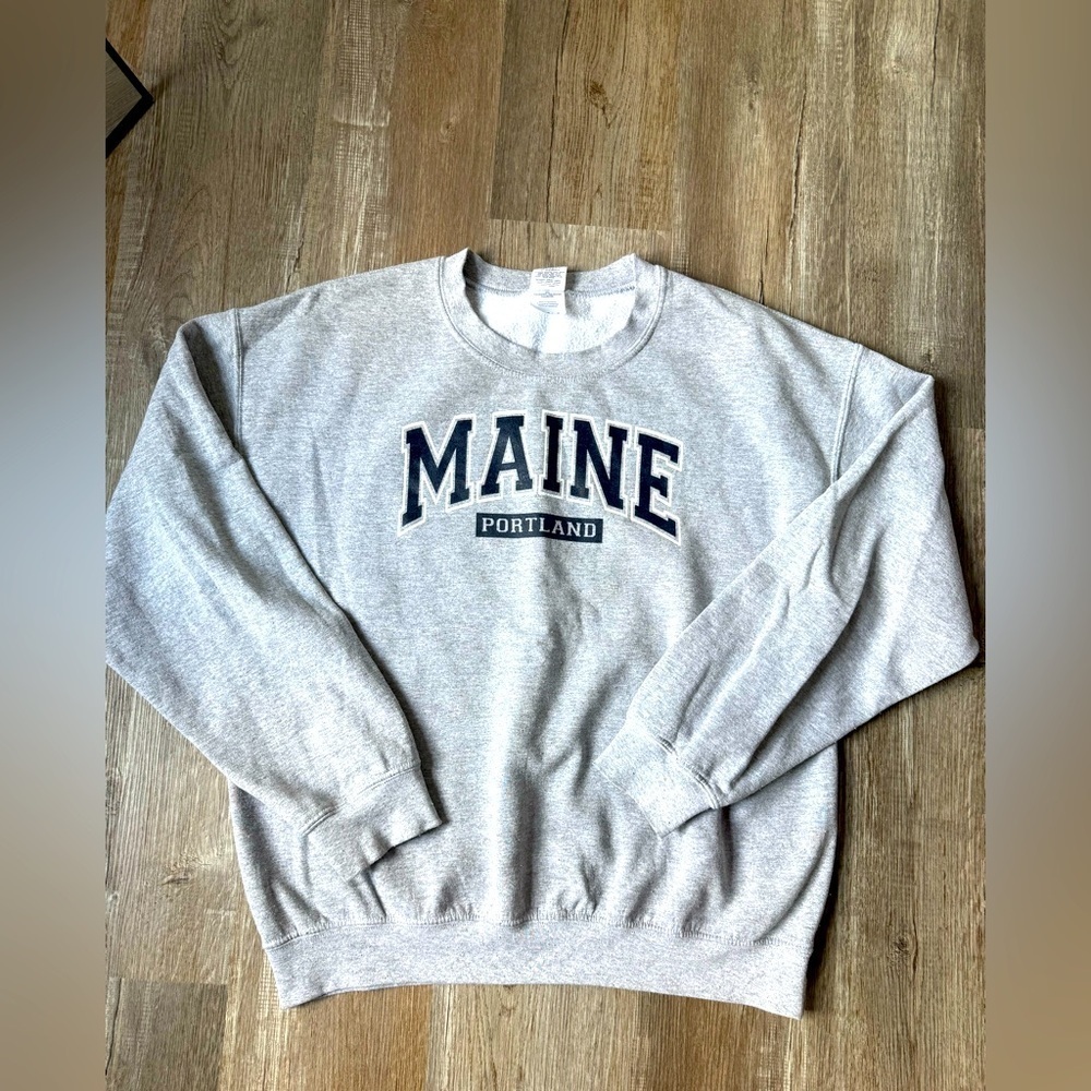 Portland Maine Sweatshirt Pullover Crewneck Gray Navy Blue Size M L